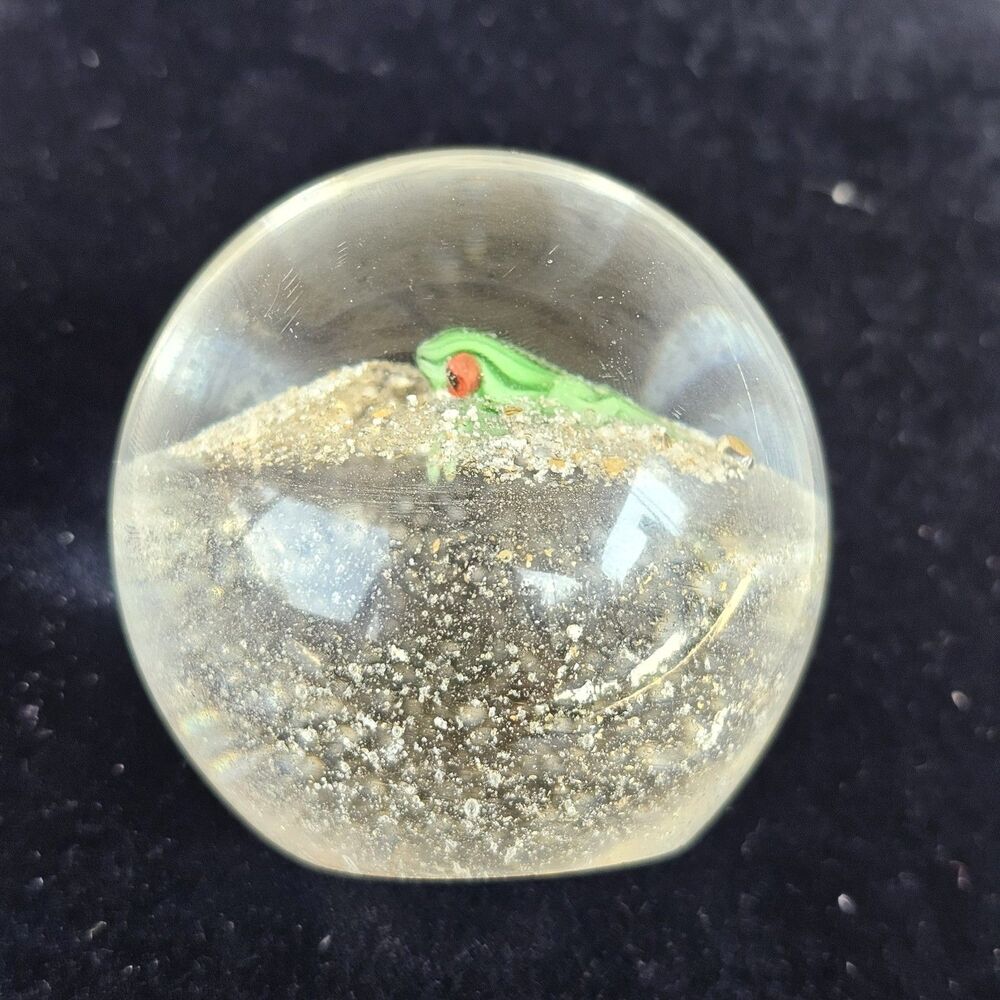 Dynasty Gallery Art Glass Hand Blown Frog On Sand Paperweight Heirloom